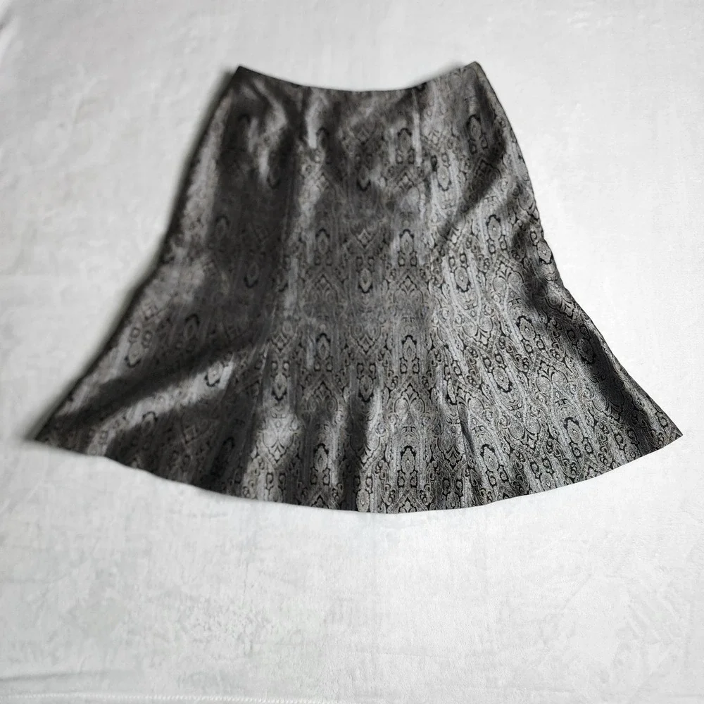 Amanda Smith Flare Skirt Size 10  Black, Gold &‎ Silver Pattern